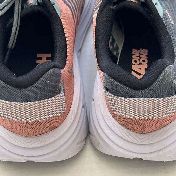 HOKA ONE ONE WOMEN'S RINCON RUNNING SHOES LEAD / PINK SAND Sz 8 - Picture 5 of 7